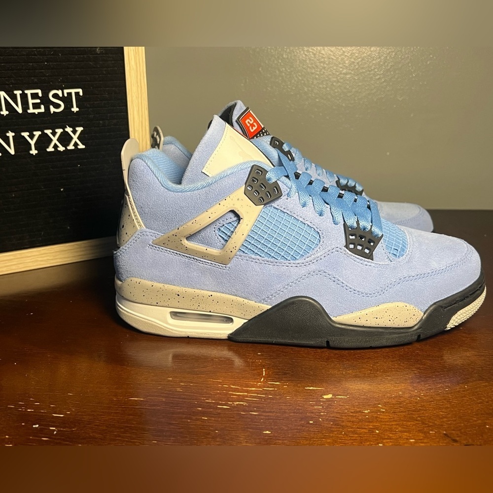 Air Jordan 4 unc retro sz 8M - Picture 5 of 8